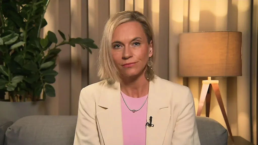 annika kärsten-hoenig wikipedia